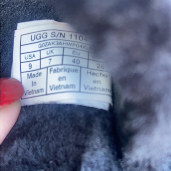 ❤️ UGG Fuzz Yeah Plush Black Slides / Slippers / Sandals ❤️ - Picture 12 of 13